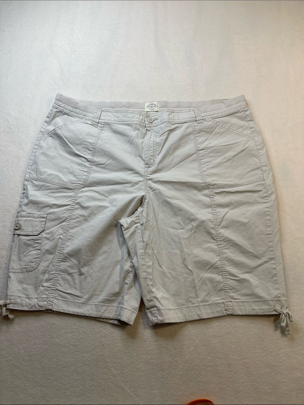 St. John's Bay Light Gray Cargo Shorts WOMENS SIZE 24W